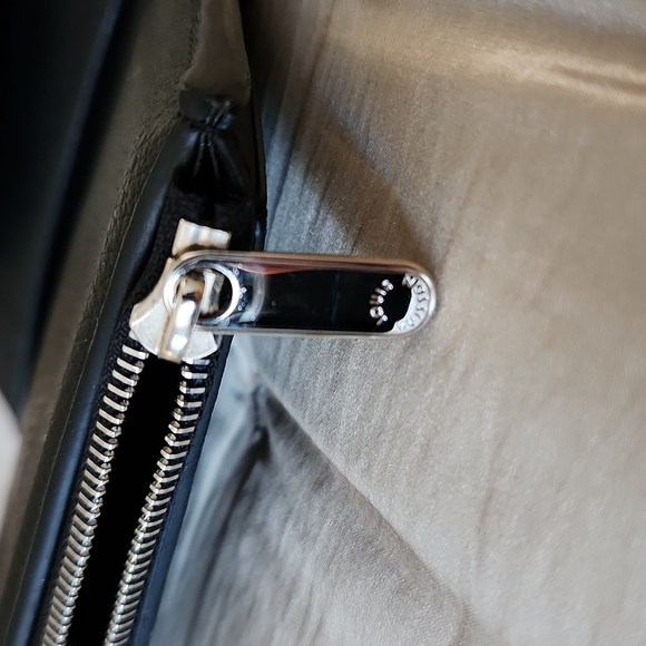 Louis Vuitton Wallet - Picture 8 of 14